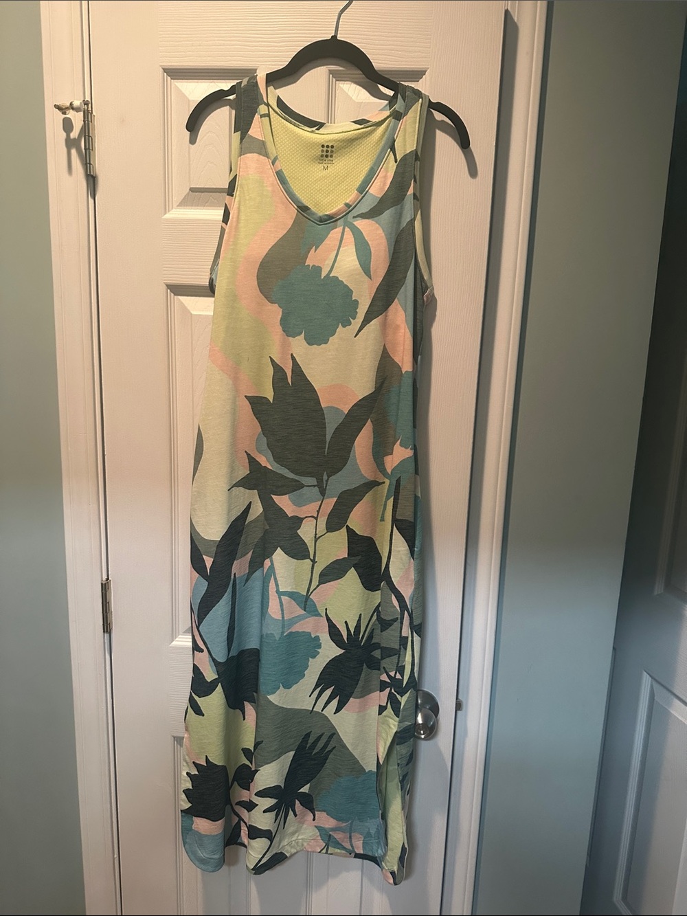 Sleeveless Floral Print Maxi Dress in Pastel Green